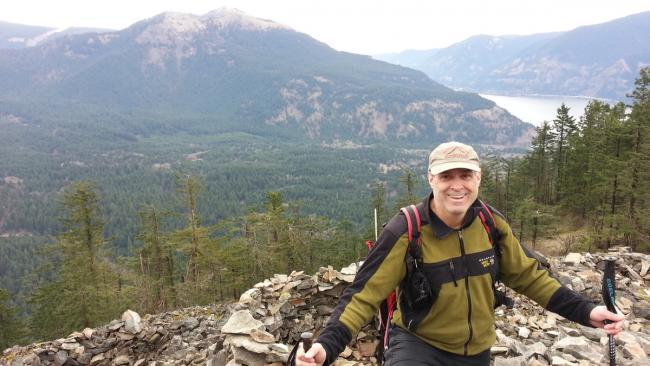 Etienne-K7ATN with Dog Mountain in background