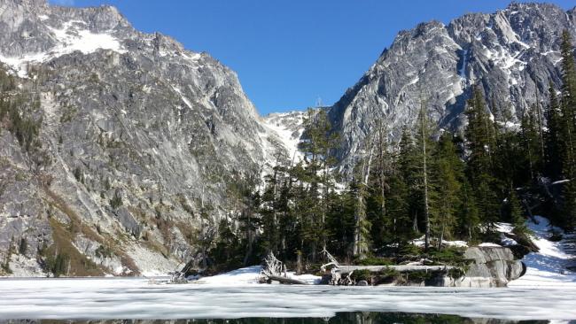 Aasgard Pass in center - Dragontail on right