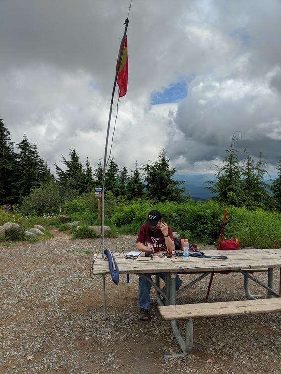 KE4HET on [East] Tiger Mountain summit making SOTA contacts