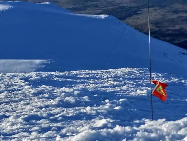 SOTA flag on mast