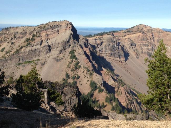 Eastward view from Dutton Ridge towards Applegate and Garfield Peaks