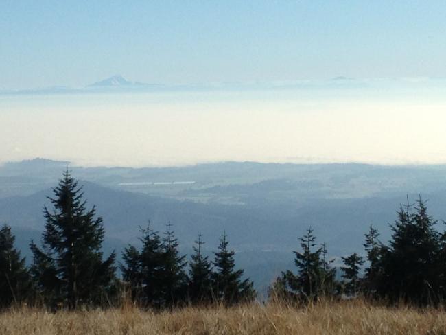 The view across to the Cascades